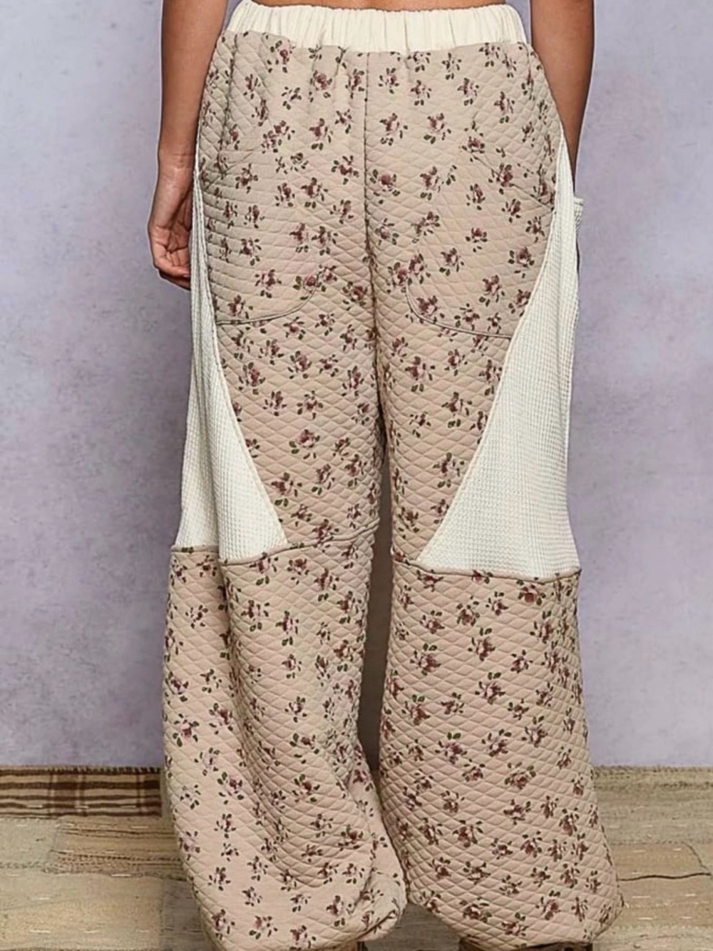 POL Quilted Floral Lounge Boho Pants in Cream and Dusty Rose - Picture 2 of 5